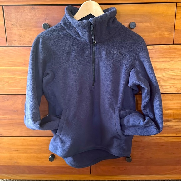 lululemon Women's Half-Zip Fleece Pullover in Black Night Size 2 - Picture 3 of 6
